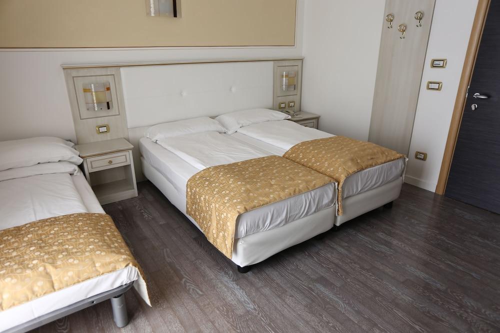 Hotel Lido Blu - Surf & Bike Torbole Sul Garda Екстер'єр фото