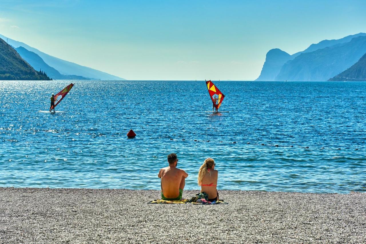 Hotel Lido Blu - Surf & Bike Torbole Sul Garda Екстер'єр фото