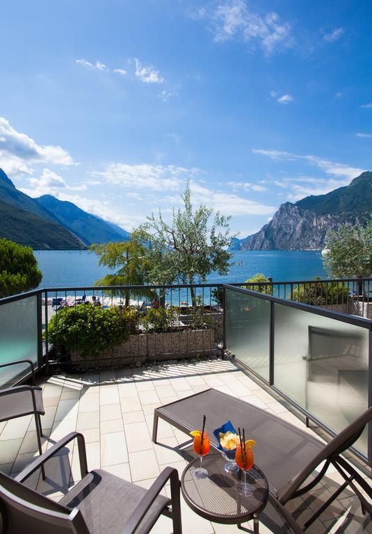Hotel Lido Blu - Surf & Bike Torbole Sul Garda Екстер'єр фото