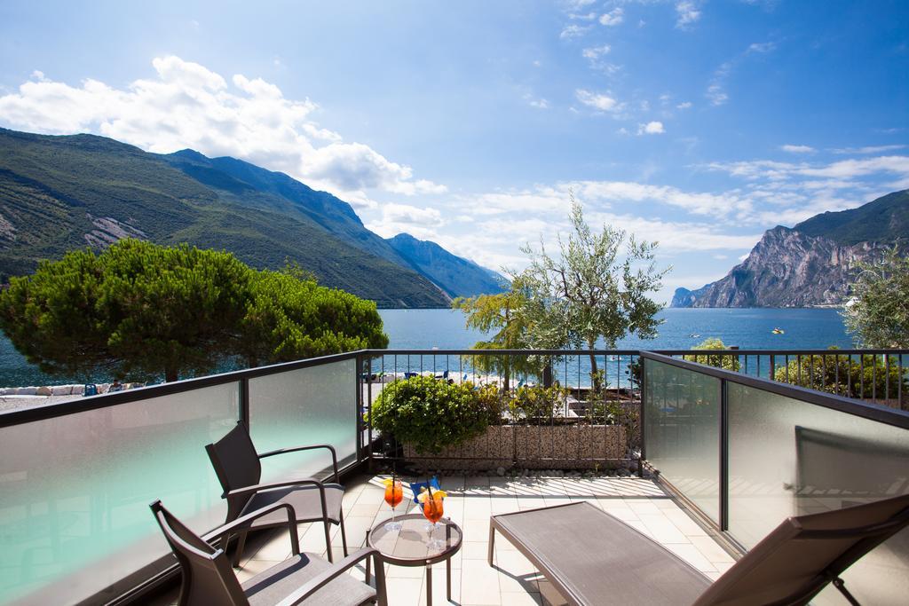 Hotel Lido Blu - Surf & Bike Torbole Sul Garda Екстер'єр фото