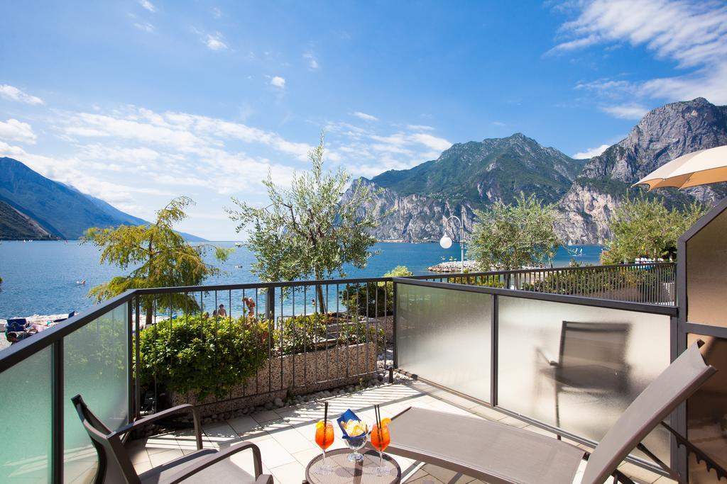 Hotel Lido Blu - Surf & Bike Torbole Sul Garda Екстер'єр фото