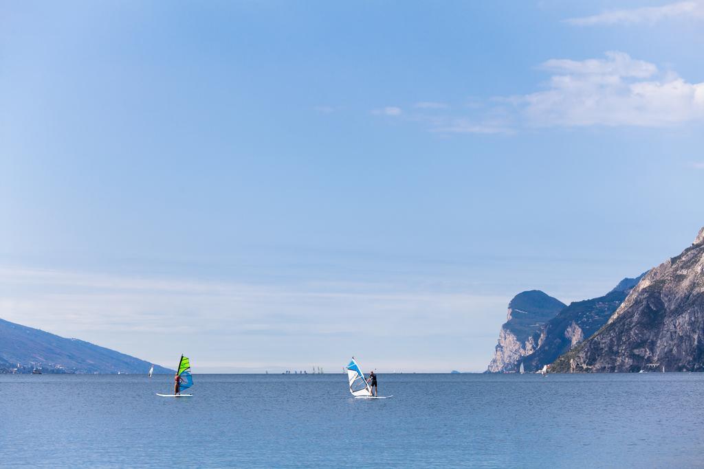 Hotel Lido Blu - Surf & Bike Torbole Sul Garda Екстер'єр фото