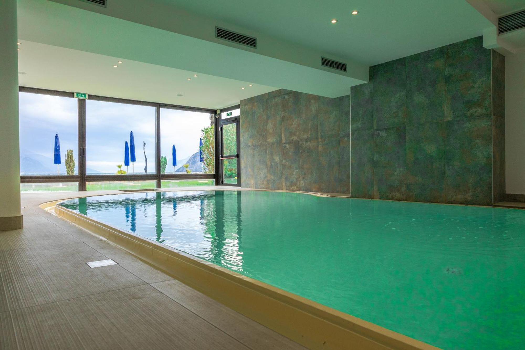 Hotel Lido Blu - Surf & Bike Torbole Sul Garda Екстер'єр фото
