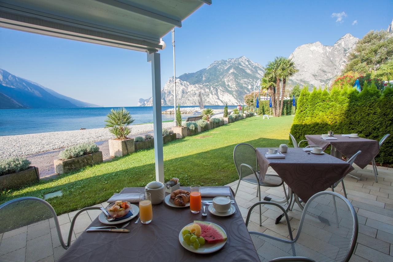Hotel Lido Blu - Surf & Bike Torbole Sul Garda Екстер'єр фото