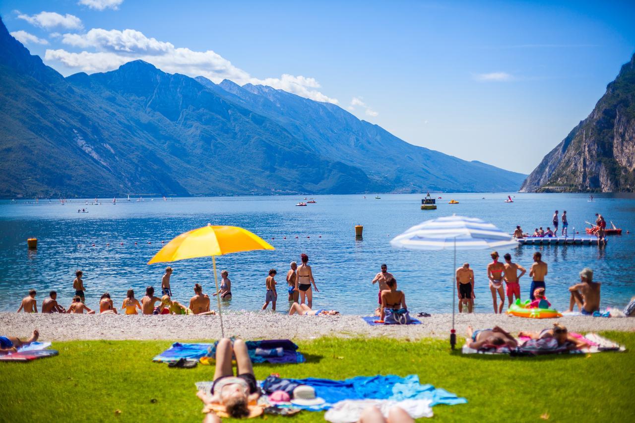 Hotel Lido Blu - Surf & Bike Torbole Sul Garda Екстер'єр фото