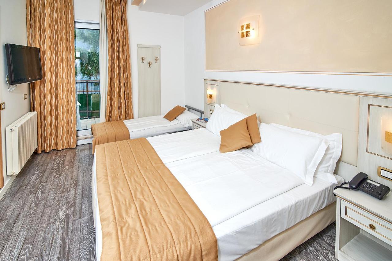 Hotel Lido Blu - Surf & Bike Torbole Sul Garda Екстер'єр фото