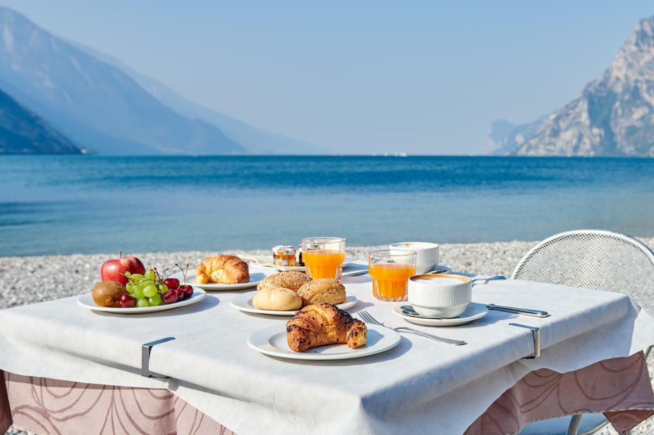 Hotel Lido Blu - Surf & Bike Torbole Sul Garda Екстер'єр фото